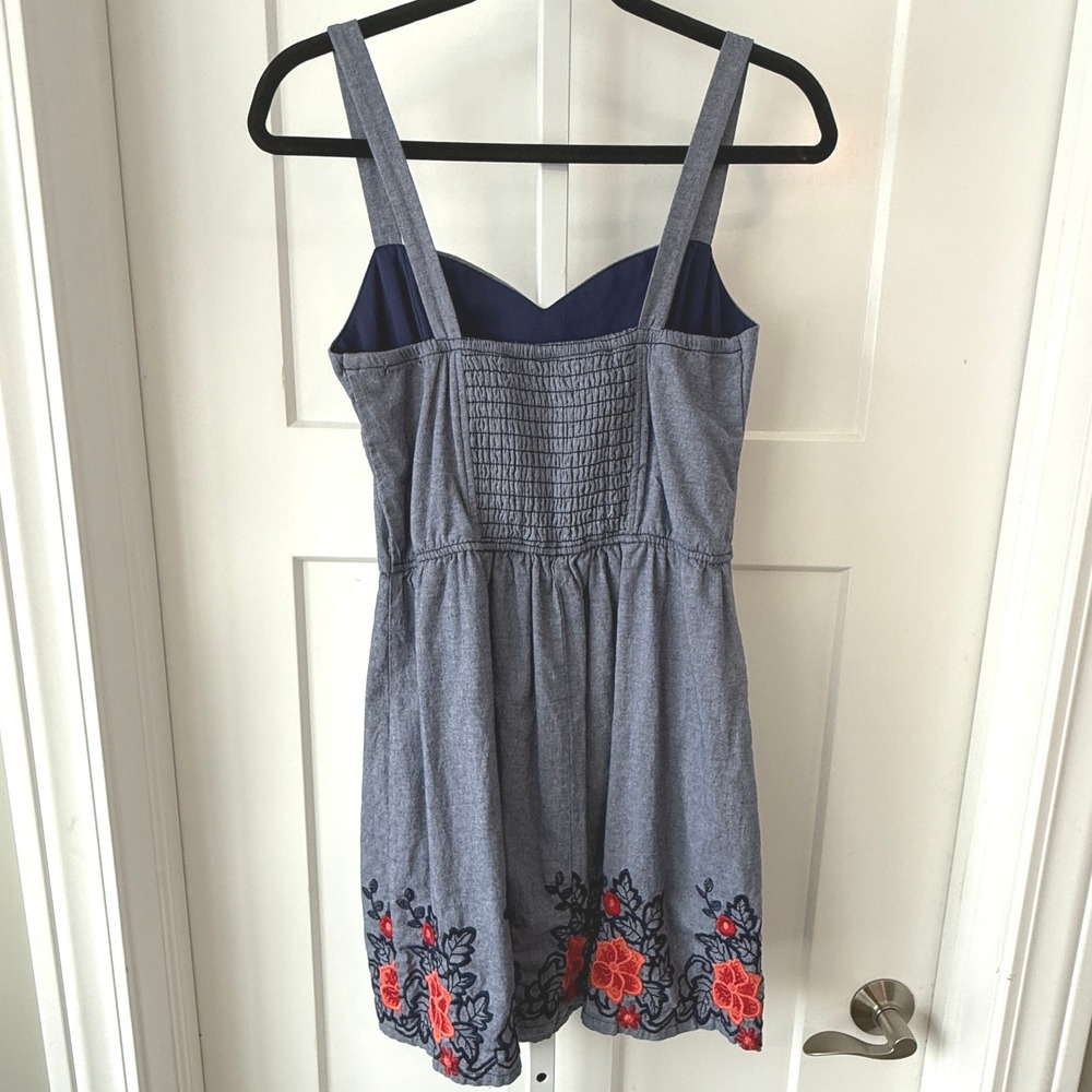 Mi Ami Blue Chambray Floral Embroidered Mini Dress Womens Medium Smocked‎ Back - Picture 2 of 5